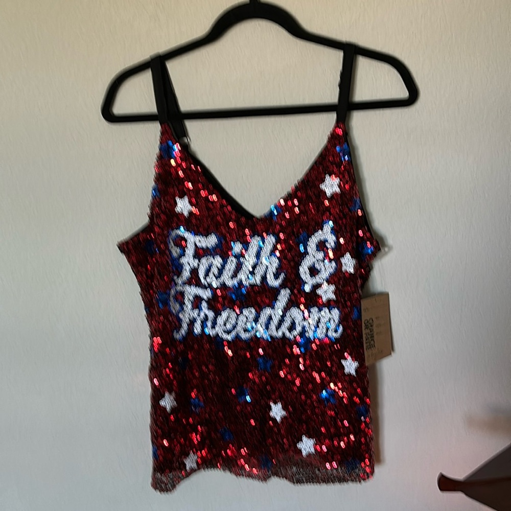 NWT Chance or fate sequence adjustable  top.Size L